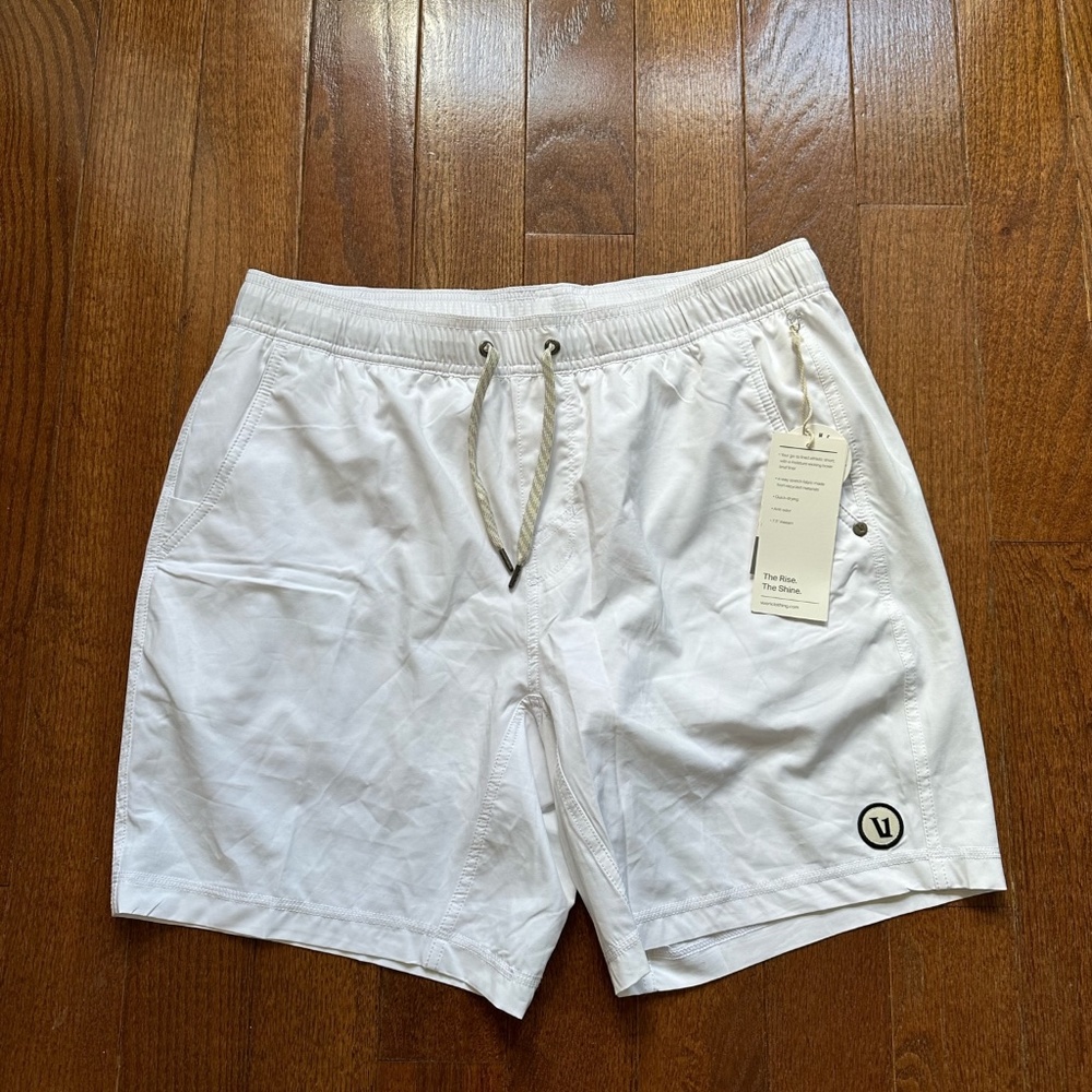 Vuori White 7" shorts